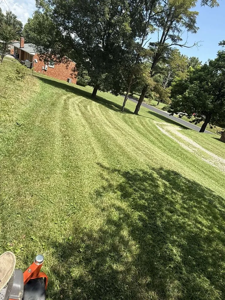 Expert yard maintenance in Roanoke, VA by Get Right Lawncare Services