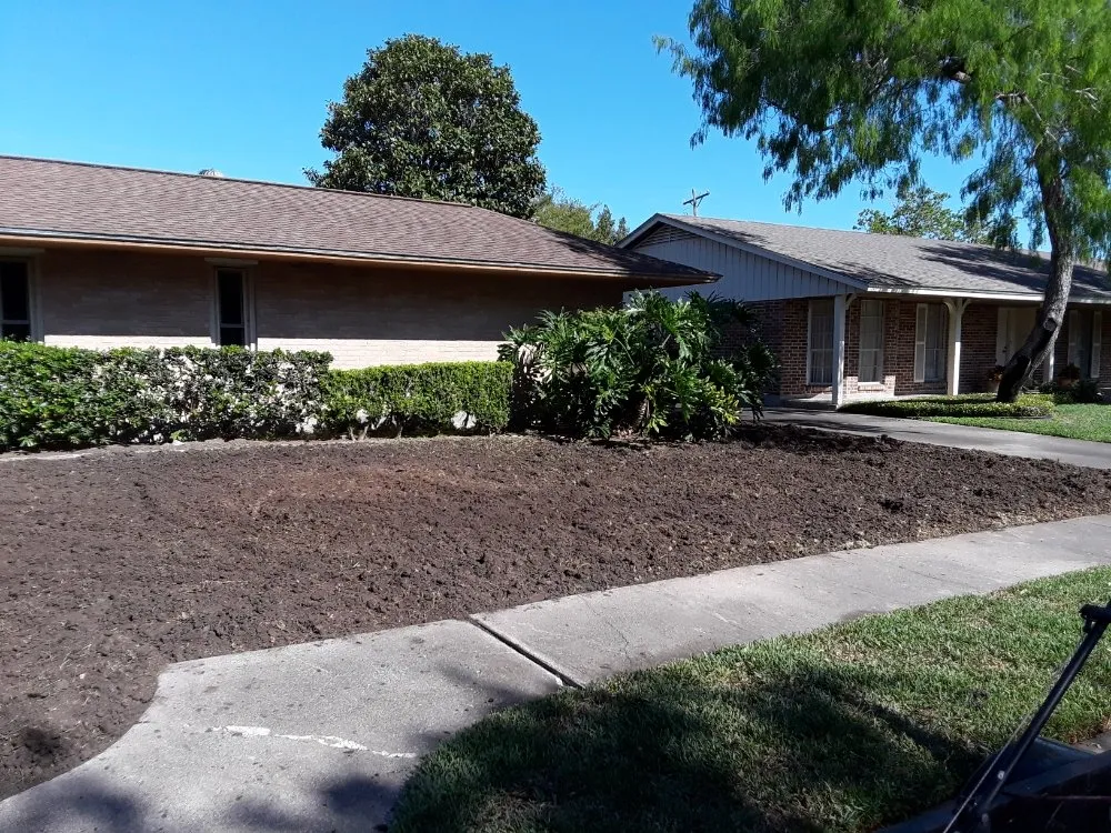 Local garden landscaping for year-round maintenance in Corpus Christi, TX by Get Strong Lawn Care & Landscaping