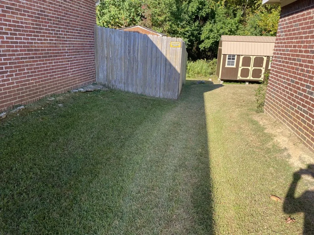 Local yard maintenance for residential properties in Brandon, MS by Getcha Right Lawn Care