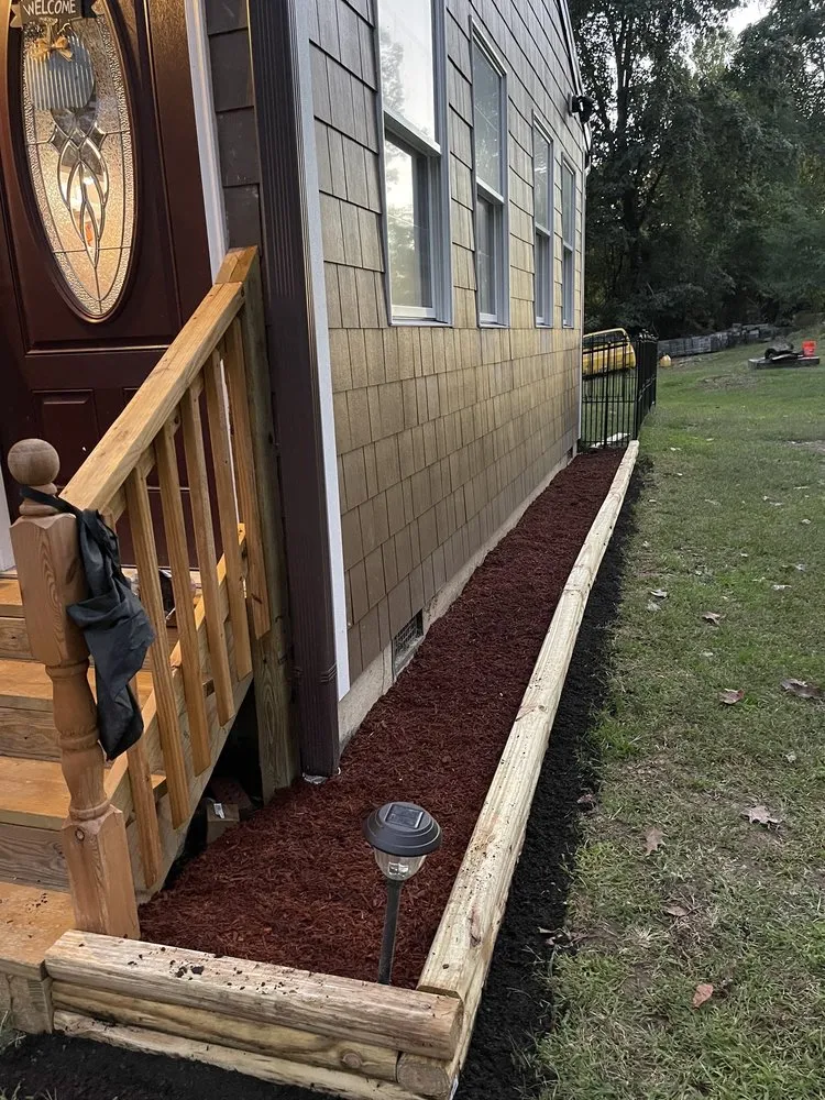 Local lawn mowing service in Shenandoah Junction, WV by Getridge Landscaping