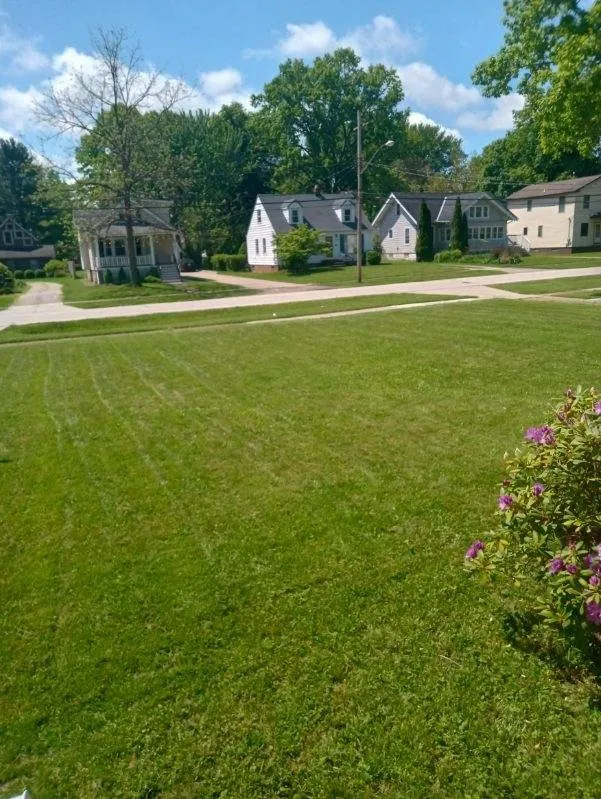 Custom lawn care service in Garfield Heights, OH by GetzIt Done Lawn Service