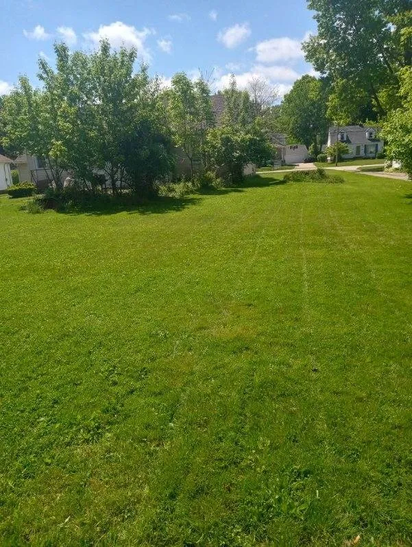 Reliable lawn care service for beautiful yards in Garfield Heights, OH by GetzIt Done Lawn Service