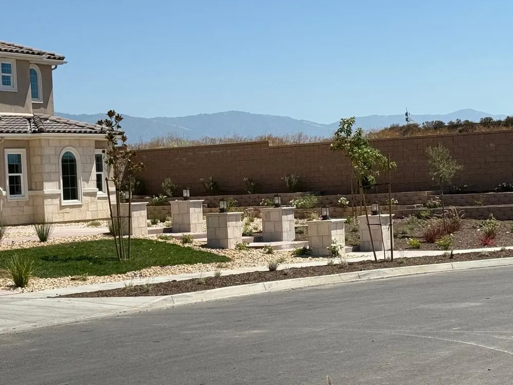 Reliable garden landscaping for year-round maintenance in Los Angeles, CA by GF Landscape Gardening