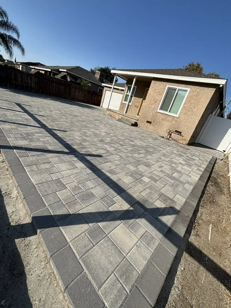 Top-rated yard cleanup service in Los Angeles, CA by GFG Pavers & Construction