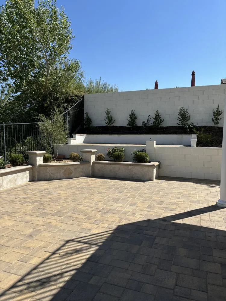 Custom residential landscaping in Los Angeles, CA - GFG Pavers & Construction