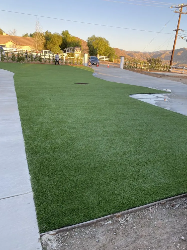 Custom outdoor landscaping in Los Angeles, CA - GFG Pavers & Construction