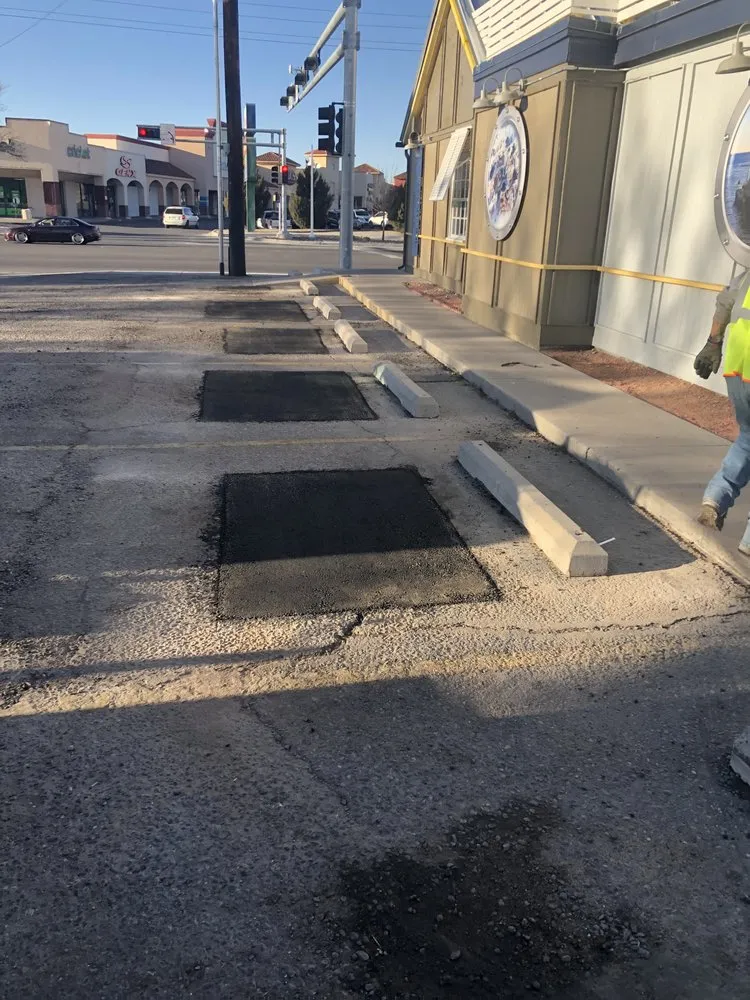 Professional residential landscaping experts serving Fortuna Foothills, AZ - G&G Asphalt Maintenance