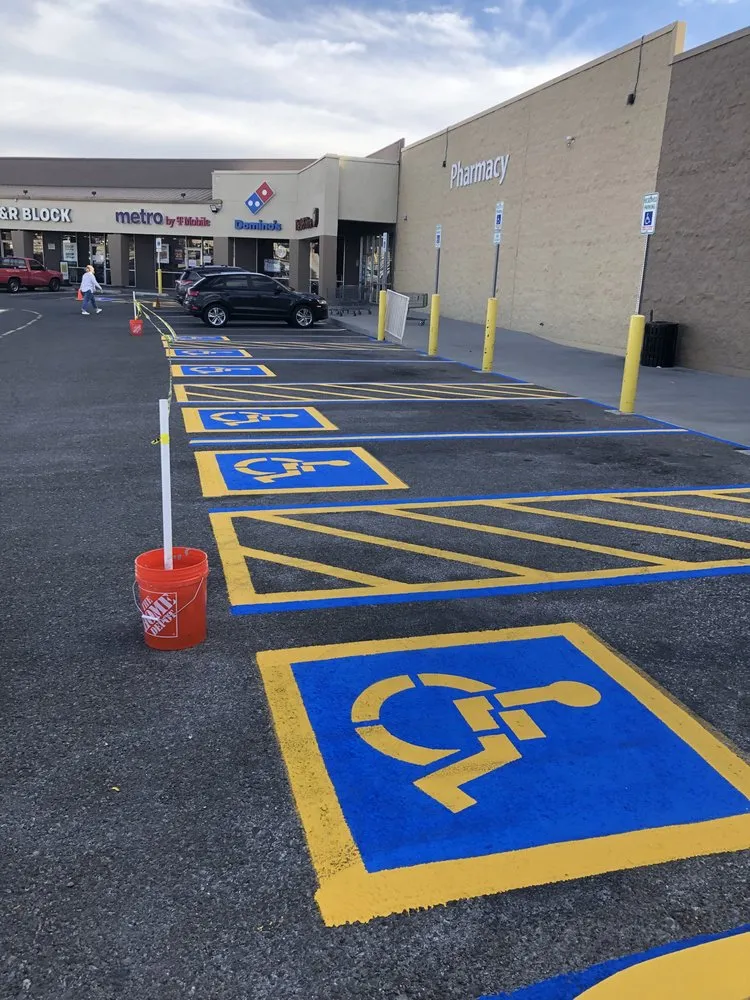 Top-rated residential landscaping experts serving Fortuna Foothills, AZ - G&G Asphalt Maintenance