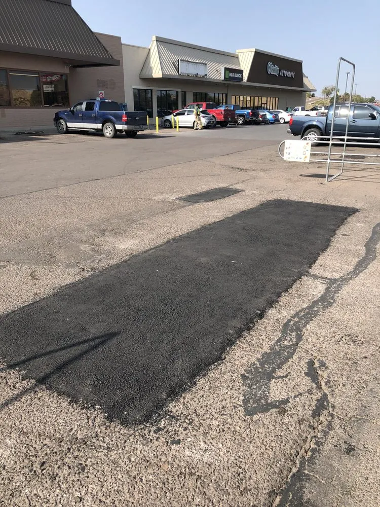 Expert yard cleanup service in Fortuna Foothills, AZ - G&G Asphalt Maintenance