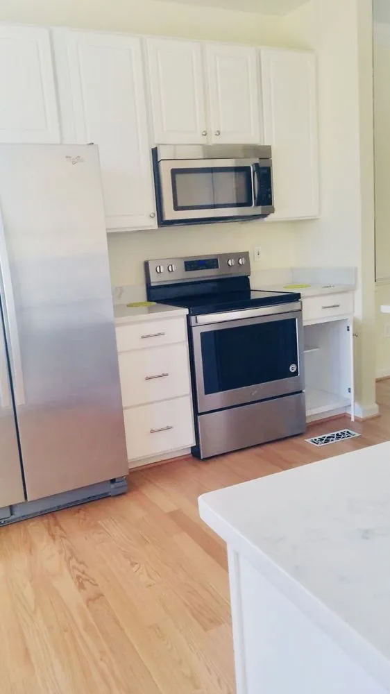 Trusted yard cleanup service experts serving Cockeysville, MD - GG Cleaning LLC