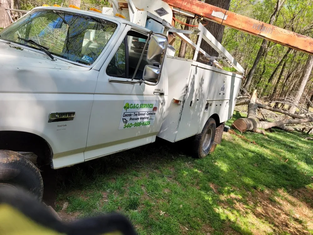 Custom lawn care service experts serving Goode, VA - G&G Construction Services
