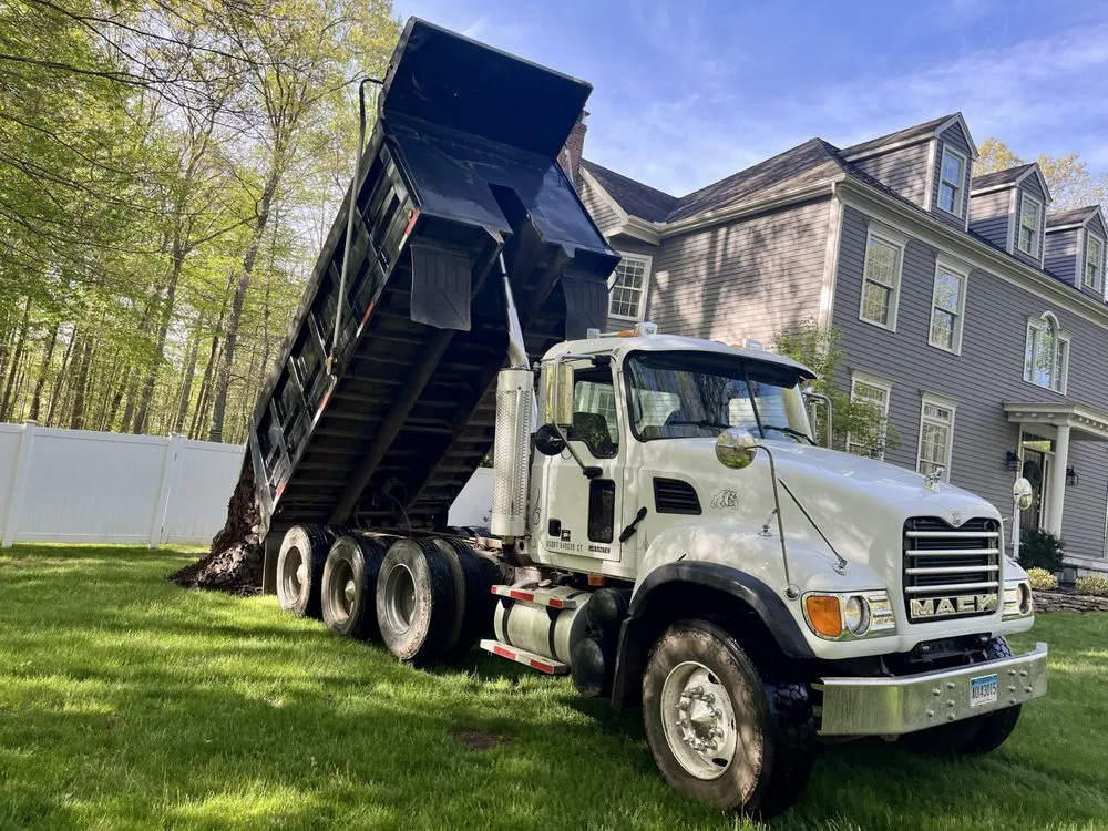 Top-rated lawn care service for residential properties across Branford, CT - G&G Earth Materials