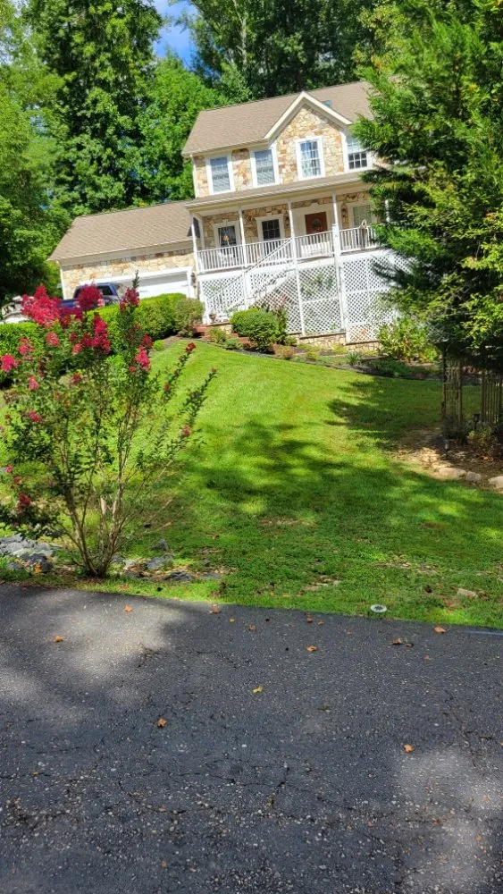 Affordable landscaping services near you across Fredericksburg, VA - G&G Home Services