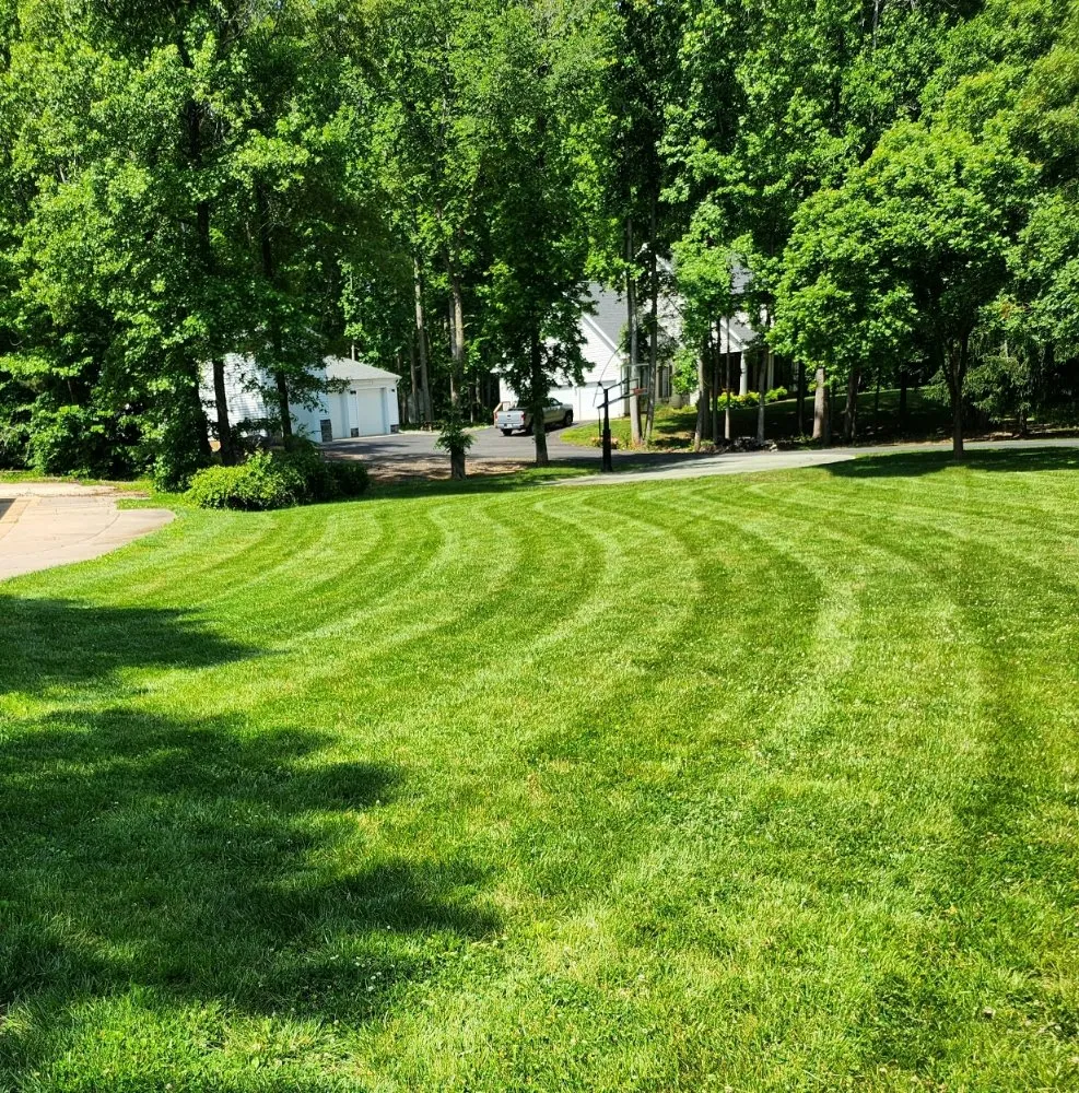 Reliable landscaping services experts serving Fredericksburg, VA - G&G Home Services
