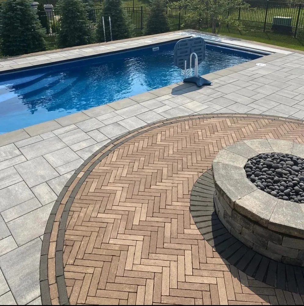 Top-rated lawn care service for residential properties in Franklin, MA by G&G Landscape Design