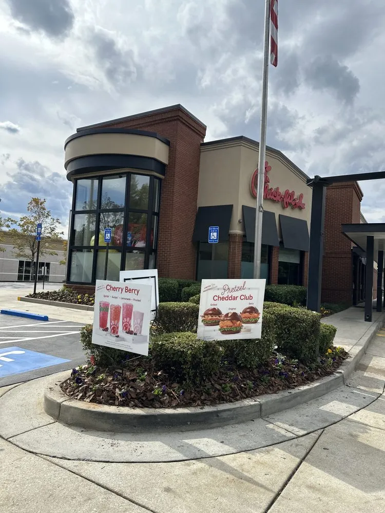 Top-rated lawn care service for year-round maintenance in Lawrenceville, GA by G&G Property Maintenance & Lawn Services