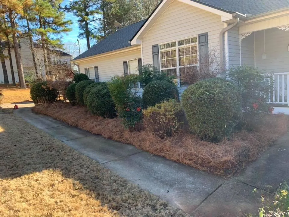 Top-rated lawn mowing service in Douglasville, GA - GHE Mowing & Lawn Services