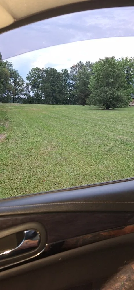 Professional lawn care service experts serving Lancaster, SC - Ghent Lawncare and Landscape