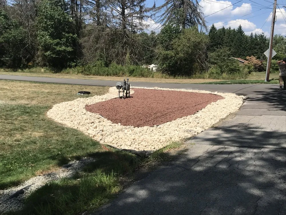 Custom yard maintenance in Apollo, PA - Ghrist Landscaping