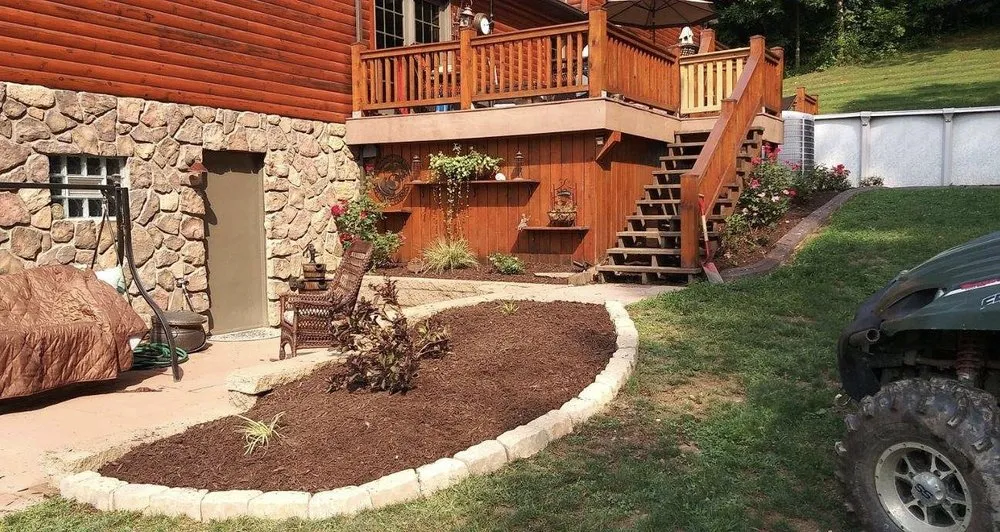 Local outdoor landscaping experts serving Apollo, PA - Ghrist Landscaping
