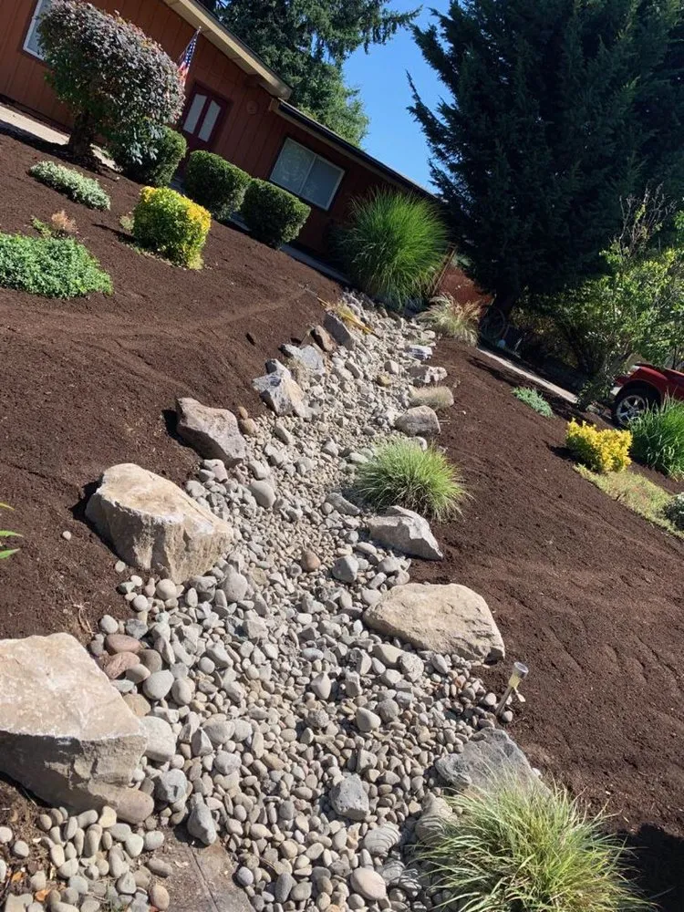 Reliable garden landscaping for year-round maintenance across Salem, OR - GI Landscape Maintenance