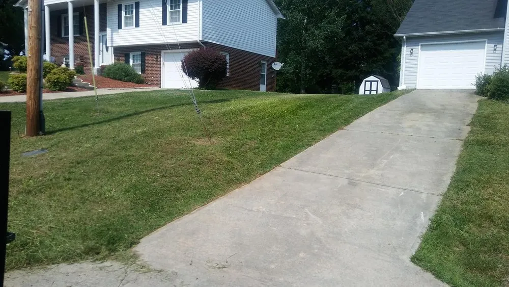 Expert lawn mowing service experts serving Danville, VA - Gibbs Lawn Care and Landscaping