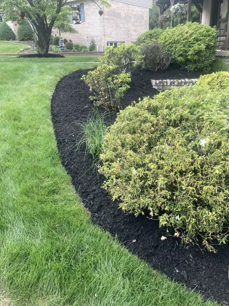 Professional lawn mowing service in Glenshaw, PA by Gibler Grounds