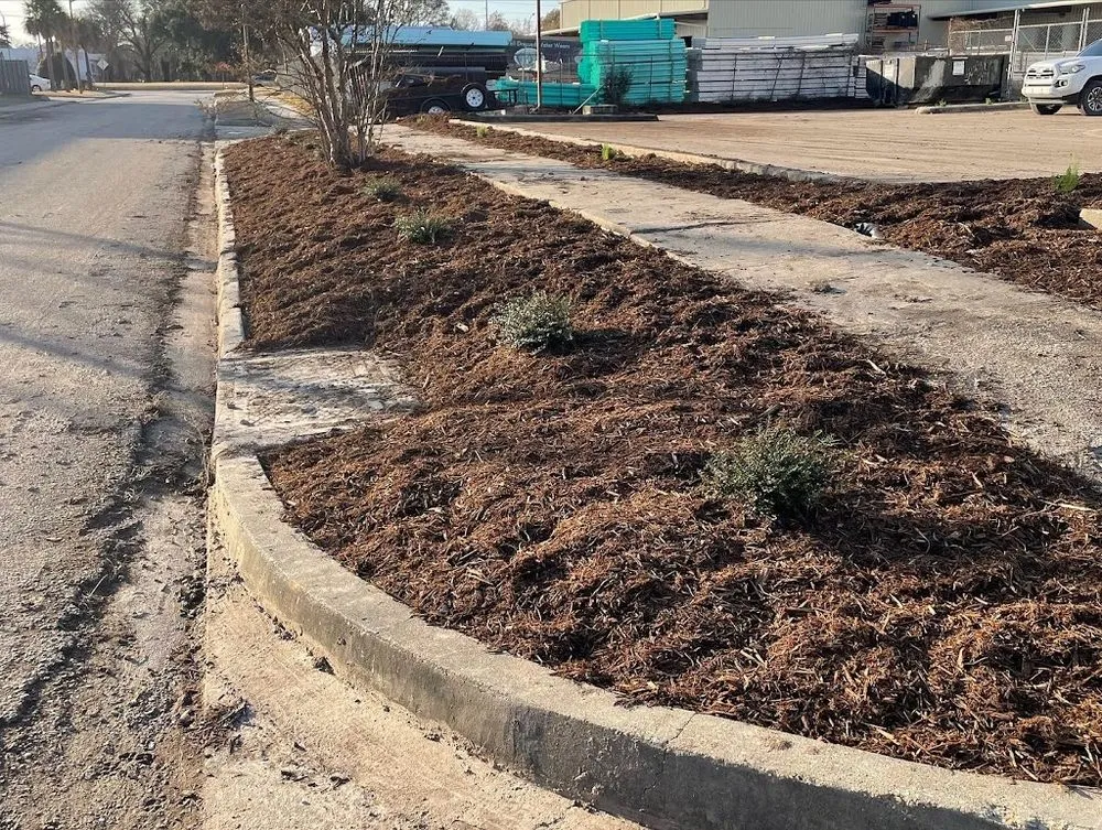 Custom yard maintenance in Lafayette, LA by Gibson Landscape Solutions