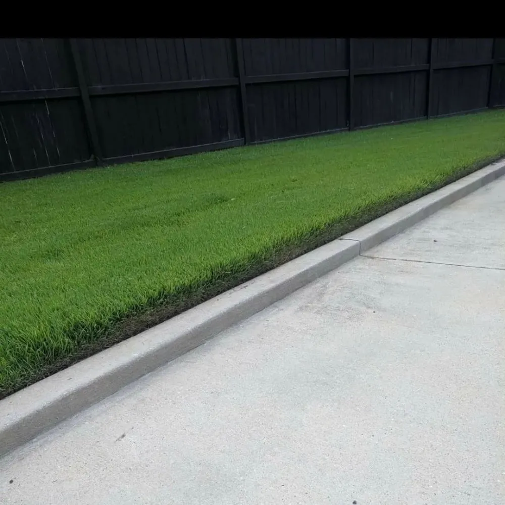 Top-rated lawn care service experts serving Ocean Springs, MS - Gibsons Lawn Service