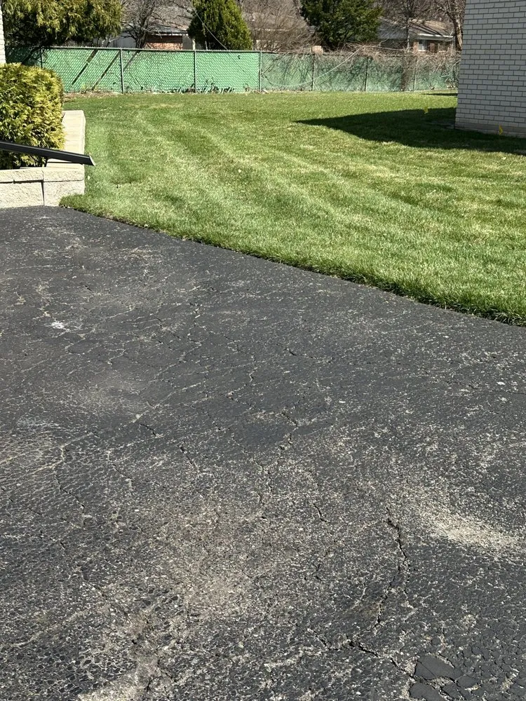 Top-rated yard maintenance for homes across Southfield, MI - Gifted Cuts