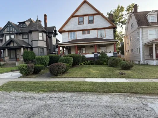 Gifted Hands Unlimited Logo