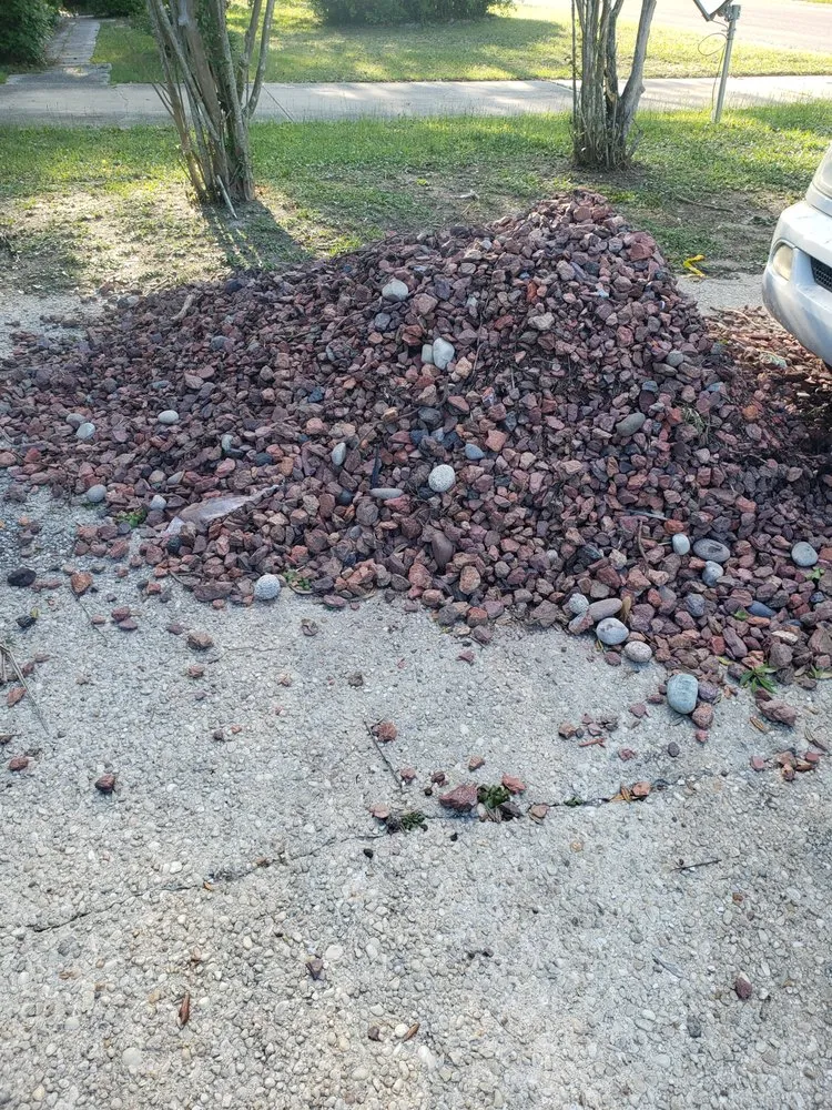 Local lawn mowing service in Pensacola, FL by Giglio Lawn Services