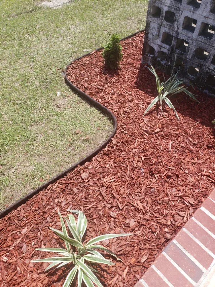 Affordable landscaping services experts serving Pensacola, FL - Giglio Lawn Services