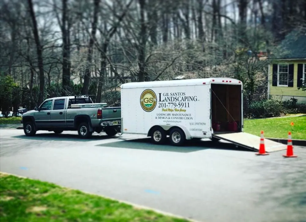 Affordable yard cleanup service in Park Ridge, NJ by Gil Santos Landscaping