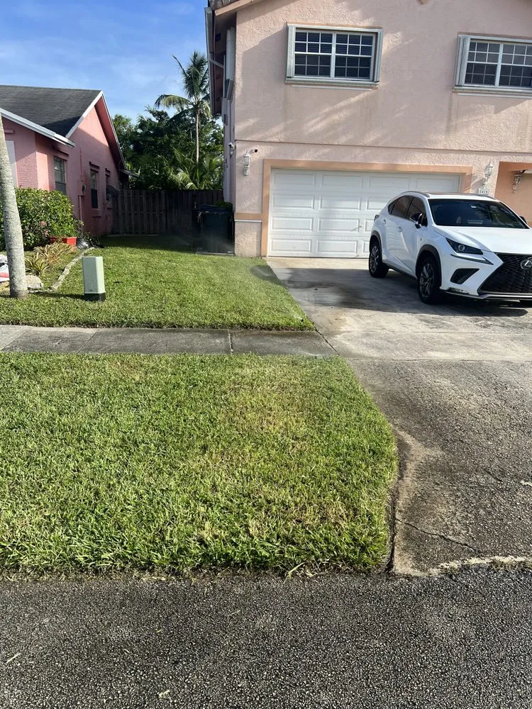 Trusted residential landscaping in Lighthouse Point, FL - Giles lawn service