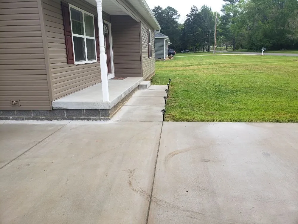 Trusted landscape installation experts serving South Pittsburg, TN - Gilliam And Sons Lawn Care