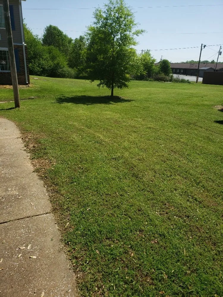 Professional garden landscaping in South Pittsburg, TN - Gilliam And Sons Lawn Care