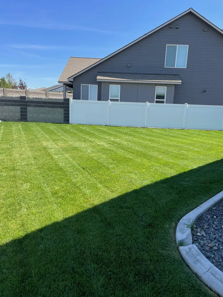 Custom lawn mowing service in Kennewick, WA by Gillispie Landscaping and Lawn Care