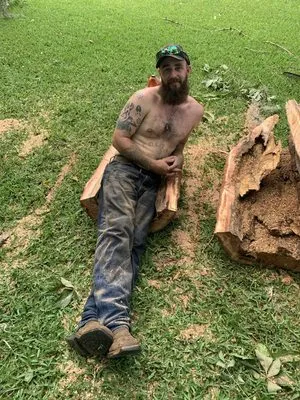 Gillmore Green Lawn Care and Tree Removal Logo