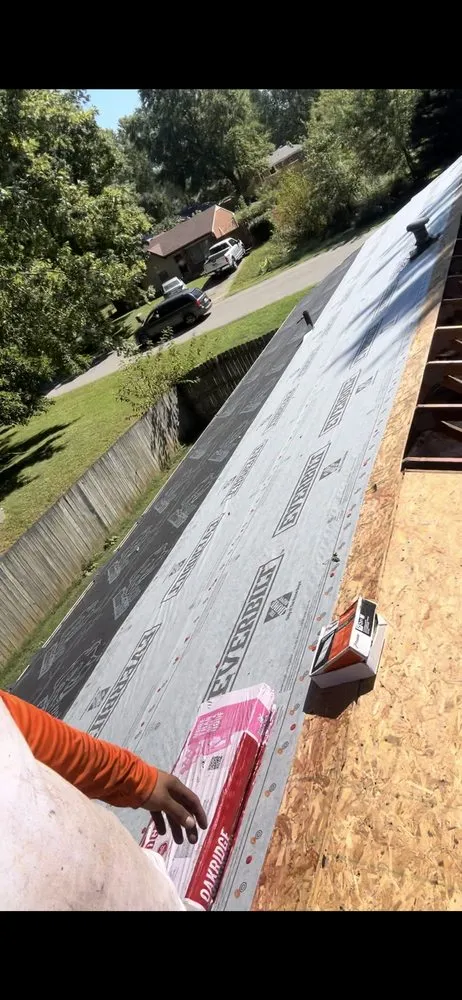 Top-rated landscape installation for year-round maintenance across Louisville, KY - Gilly Grass Home Exterior Services