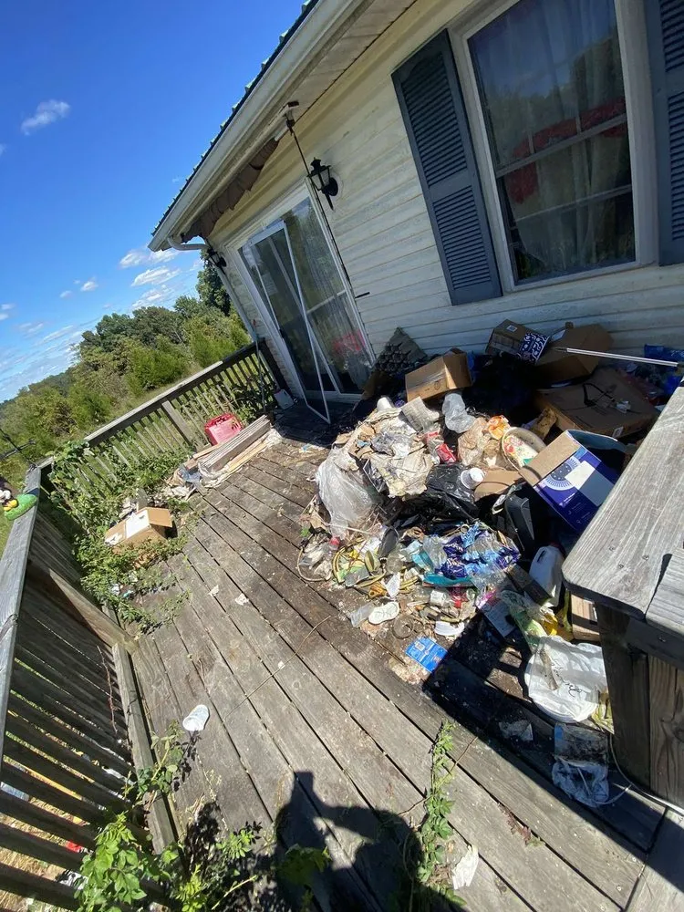 Affordable landscaping services in Louisville, KY - Gilly Grass Home Exterior Services