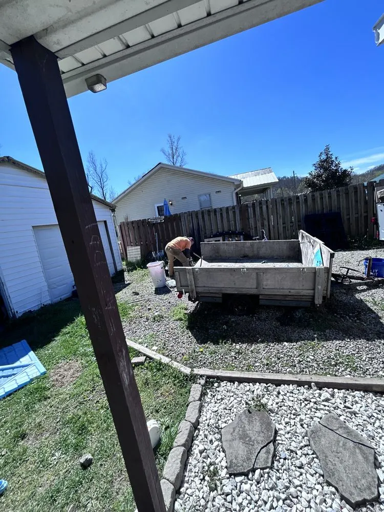 Trusted lawn mowing service experts serving Louisville, KY - Gilly Grass Home Exterior Services