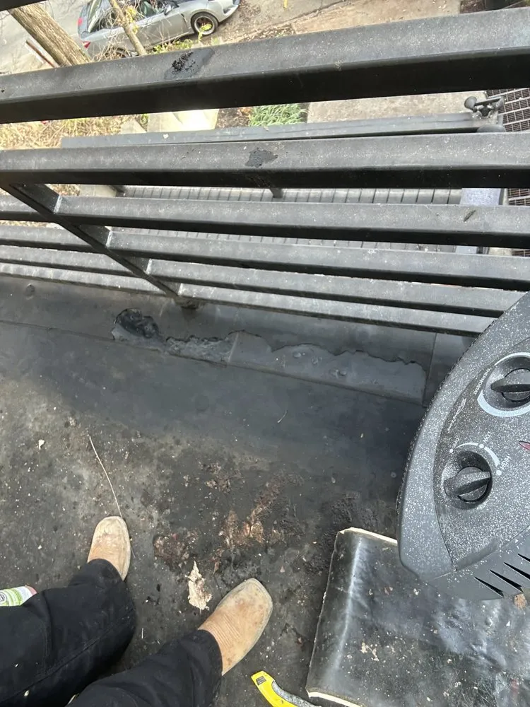 Trusted lawn care service for beautiful yards across Louisville, KY - Gilly Grass Home Exterior Services