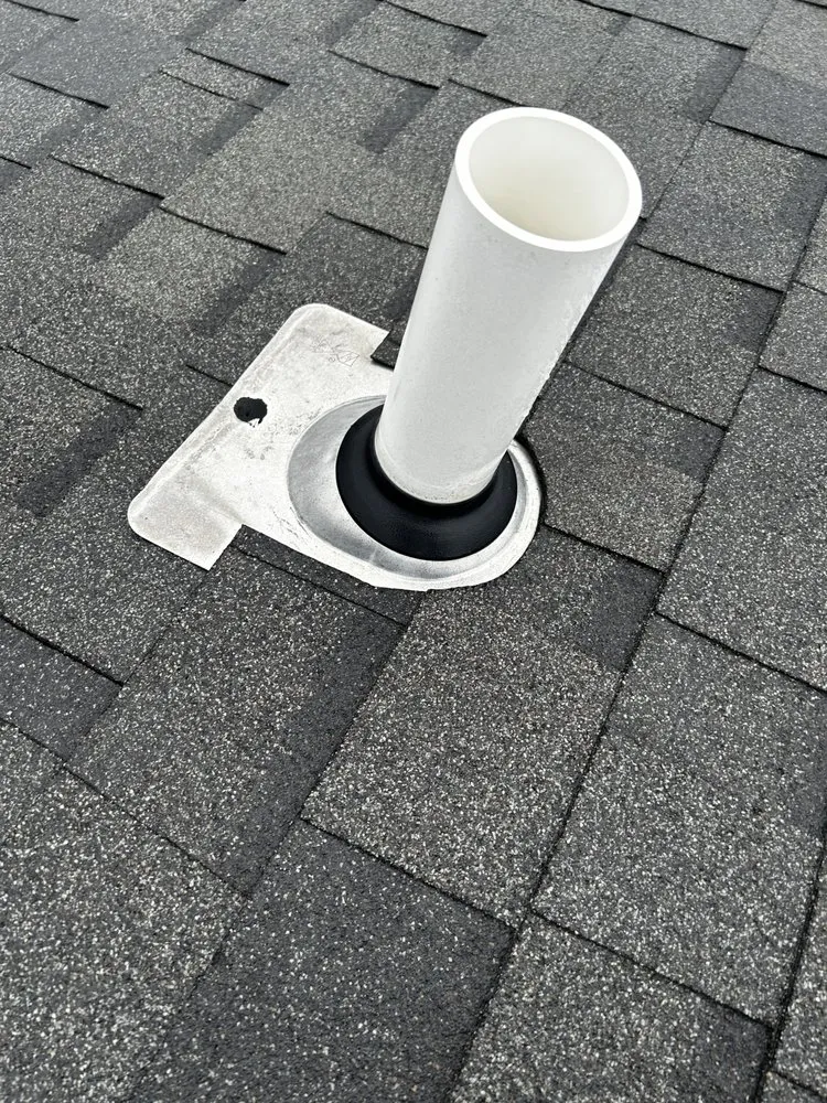 Expert yard maintenance in Louisville, KY - Gilly Grass Home Exterior Services