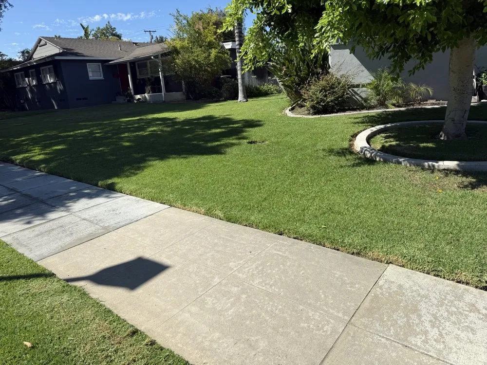 Professional yard maintenance with custom design in San Bernardino, CA by Gilly’s Lawn Service
