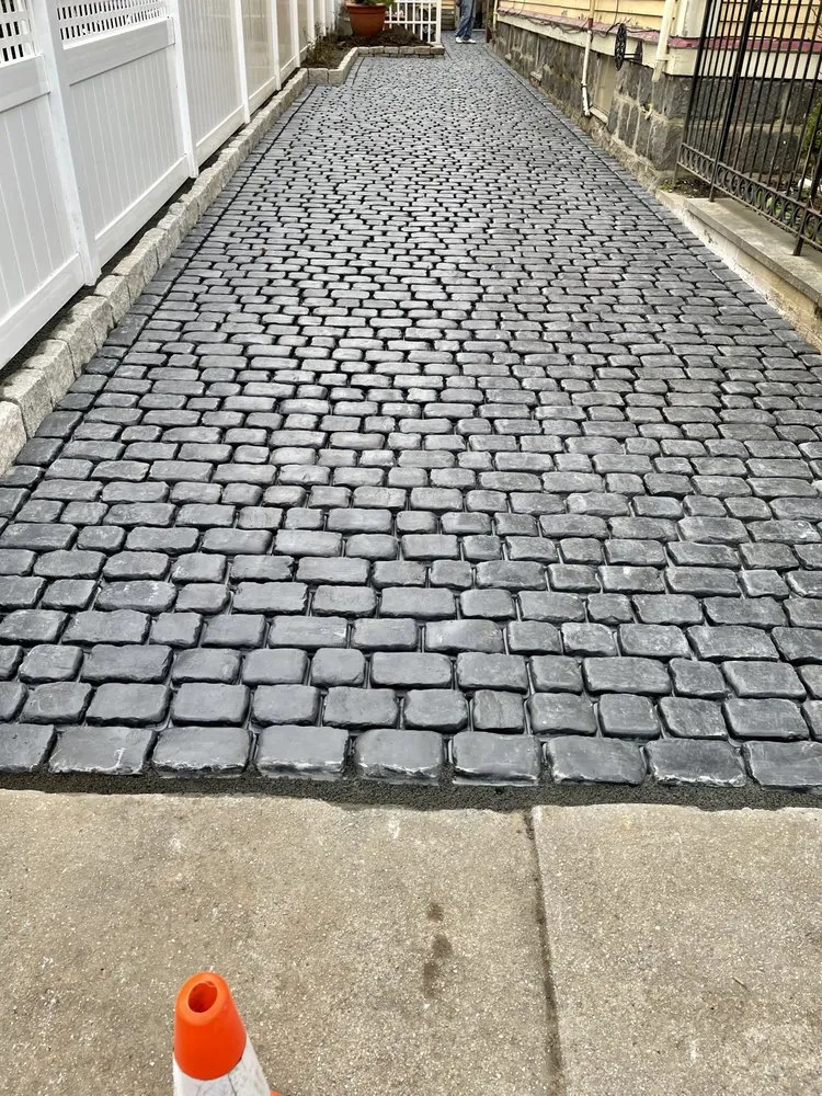 Local yard cleanup service in Lynn, MA by Gilmar & Son