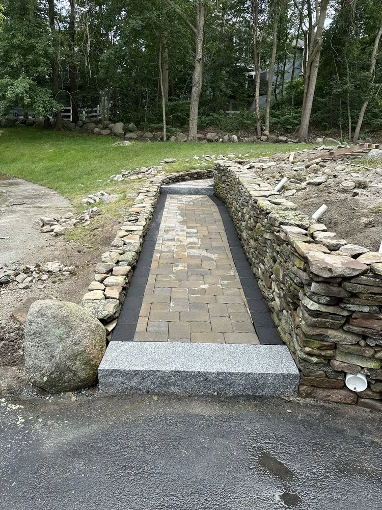 Trusted lawn care service experts serving Lynn, MA - Gilmar & Son