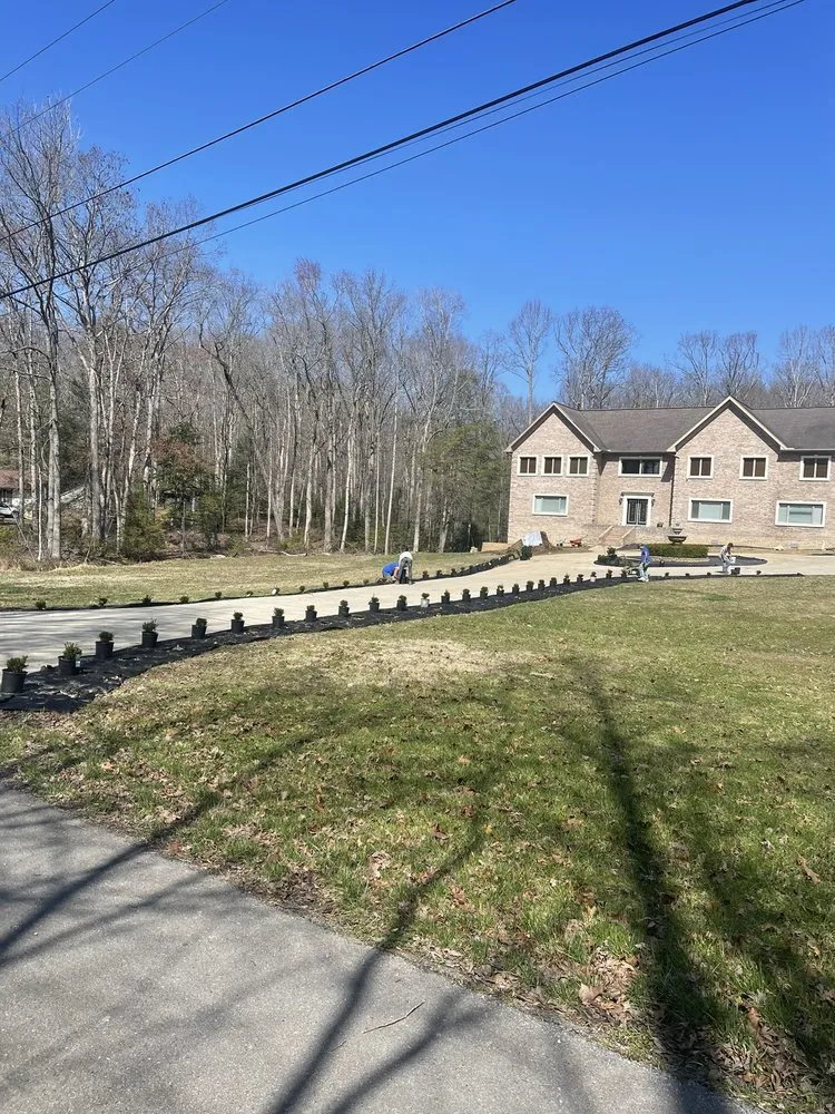 Local yard maintenance in Rockholds, KY by Gin-Mar's