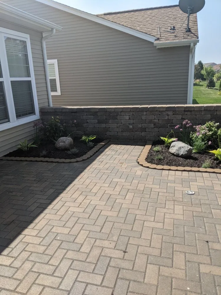 Local lawn care service experts serving Joliet, IL - Ginkgo Landscaping And Tree Service