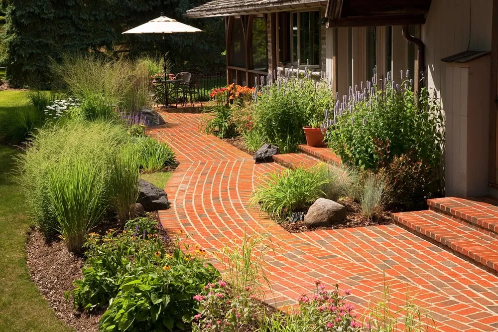 Affordable landscape installation experts serving Cedarburg, WI - Ginkgo Leaf Studio